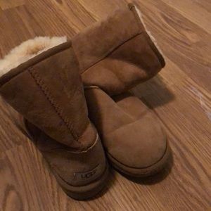 Tan ugg boots